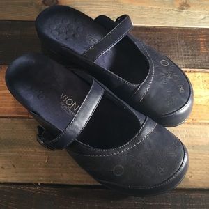Vionic Orthoheel Slip on clog women’s size 9 navy